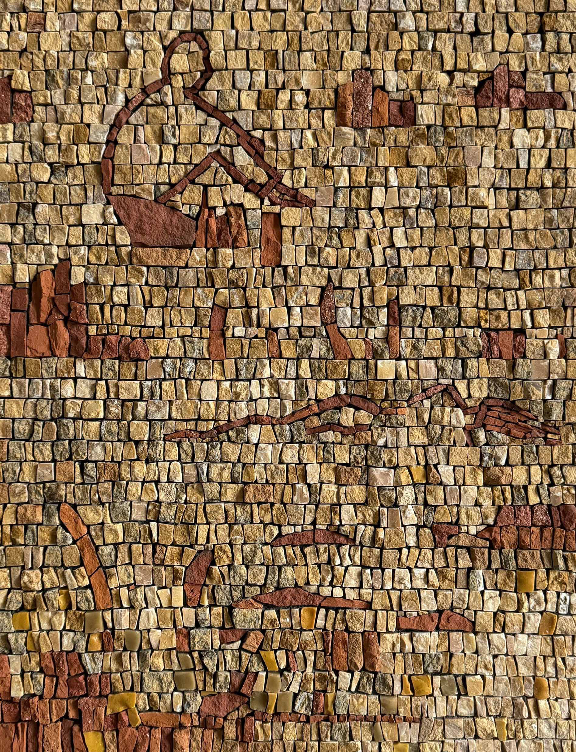 Женщина в песках