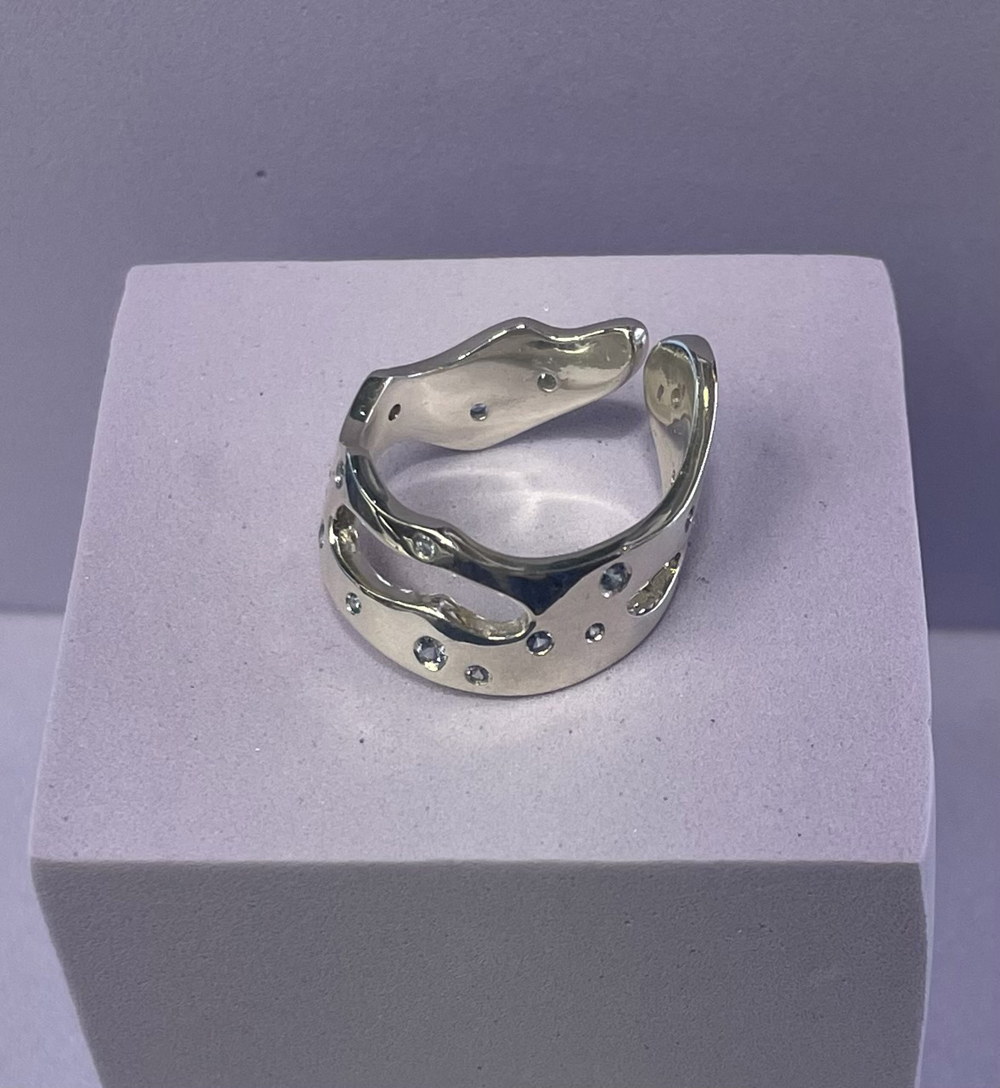 Кольцо из серебра "Байкал" с камнями