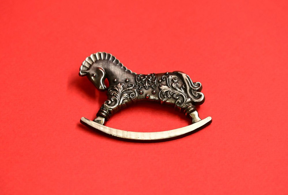Брошь «Лошадка»